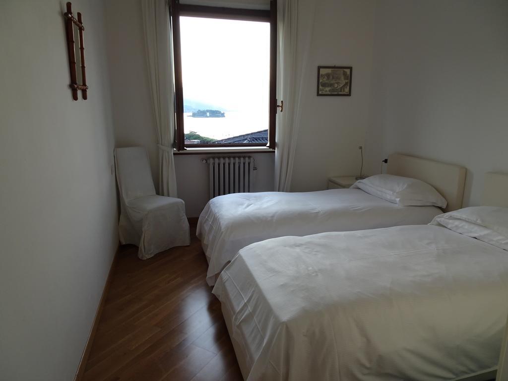 Vista Lago Apartamento Stresa Quarto foto